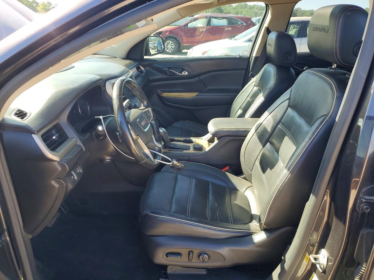 2017 GMC Acadia Denali - zdjęcie 7