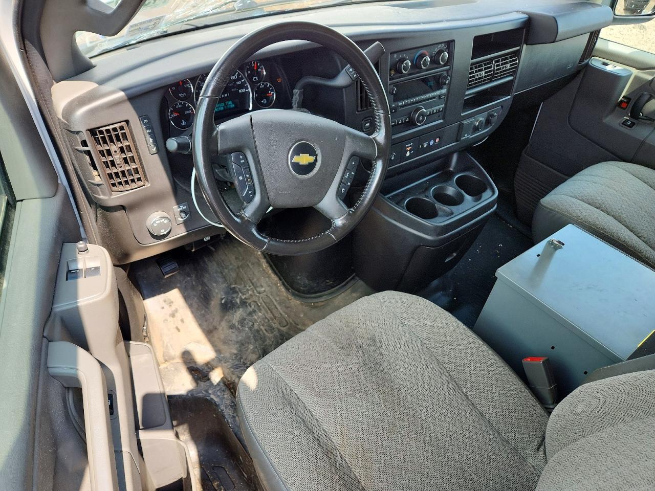 2021 Chevrolet Express G2500 - zdjęcie 8