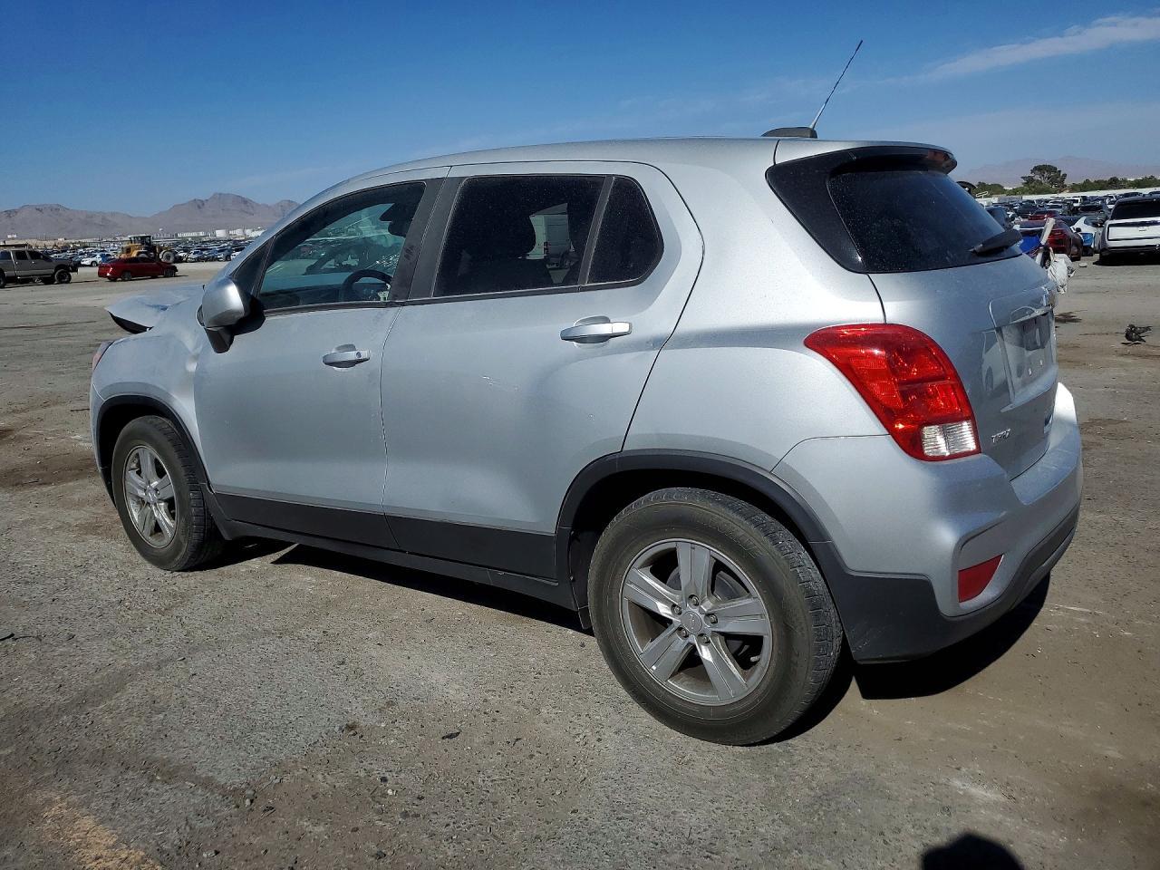 2019 Chevrolet Trax Ls - zdjęcie 2