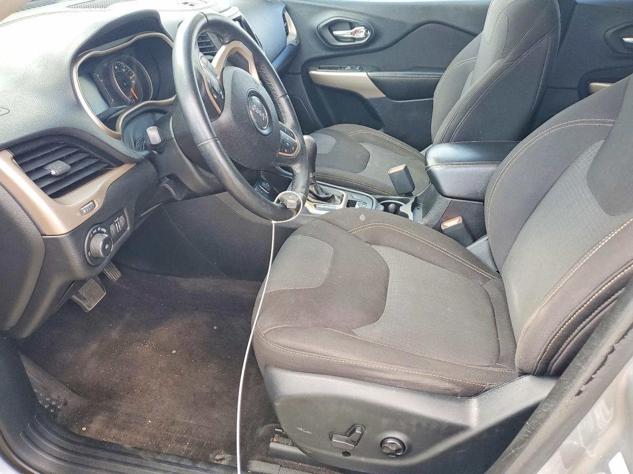 2017 Jeep Cherokee Latitude - zdjęcie 7