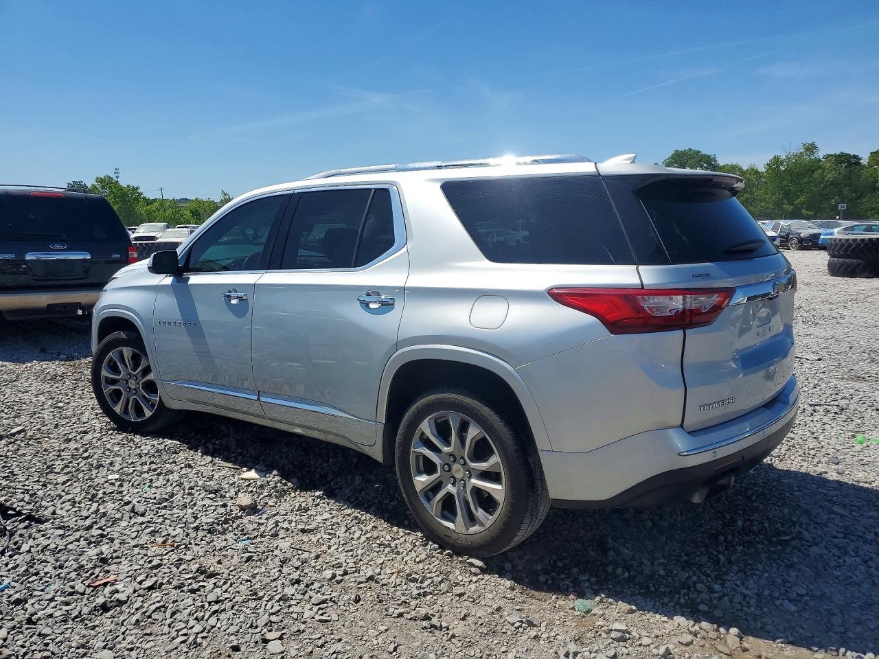 2018 Chevrolet Traverse Premier - zdjęcie 2