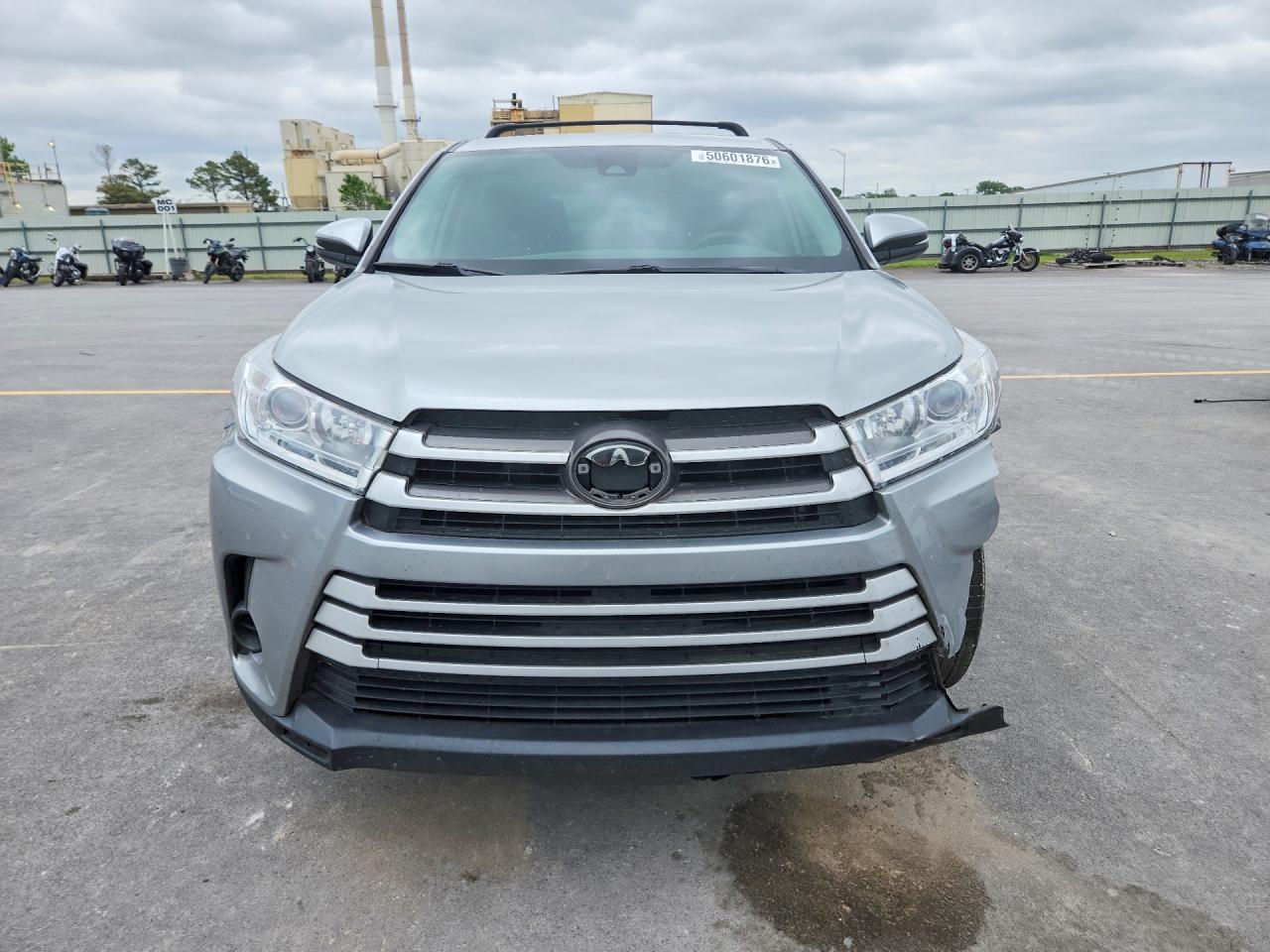 2019 Toyota Highlander Le - zdjęcie 5