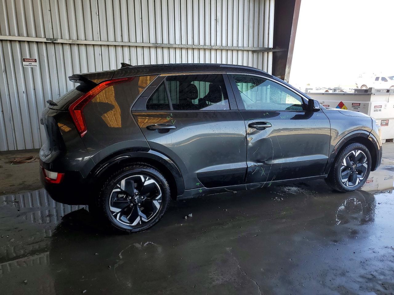 2023 Kia Niro Wind - zdjęcie 3