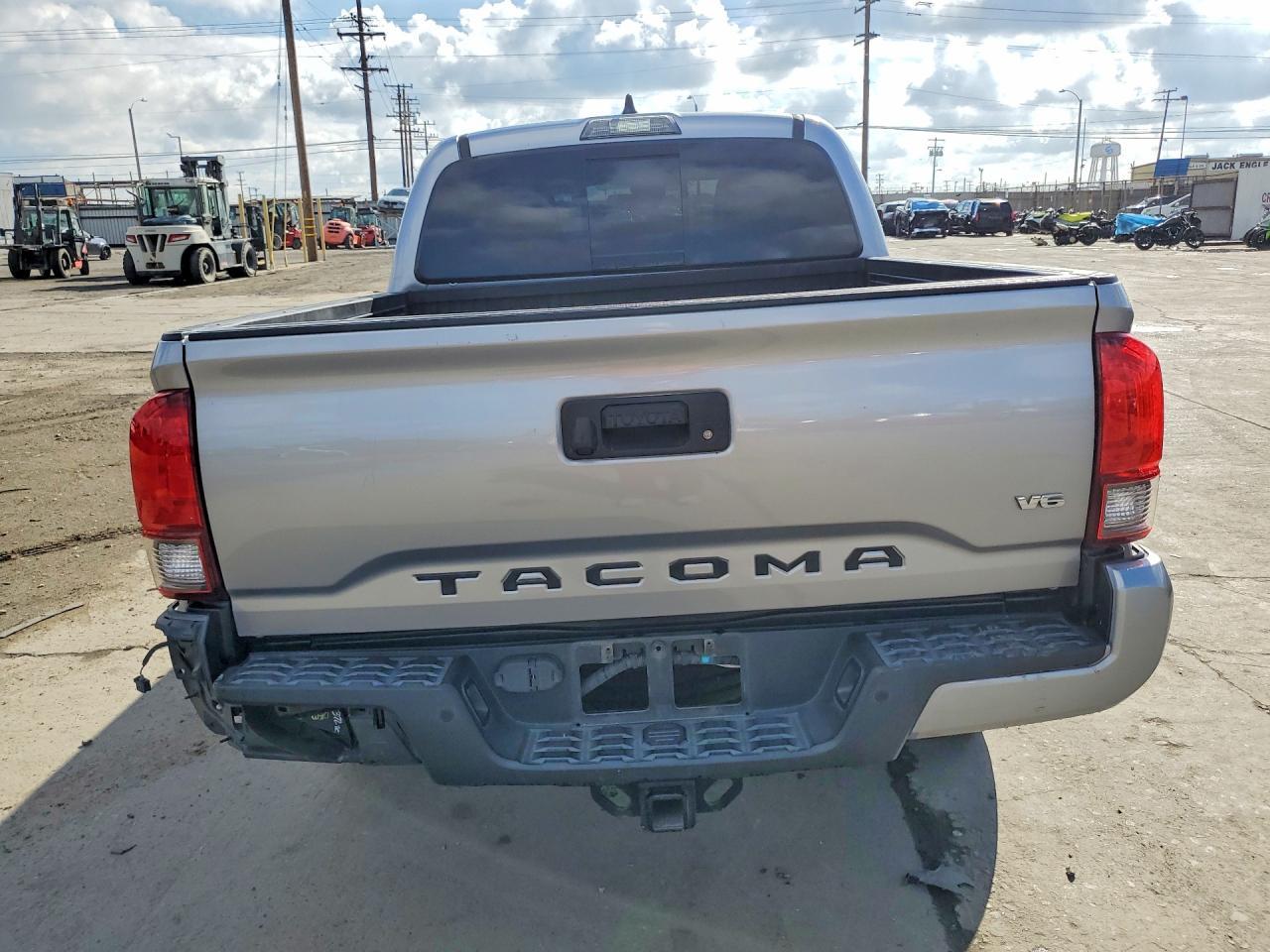 2020 Toyota Tacoma Sr5 V6 - zdjęcie 6