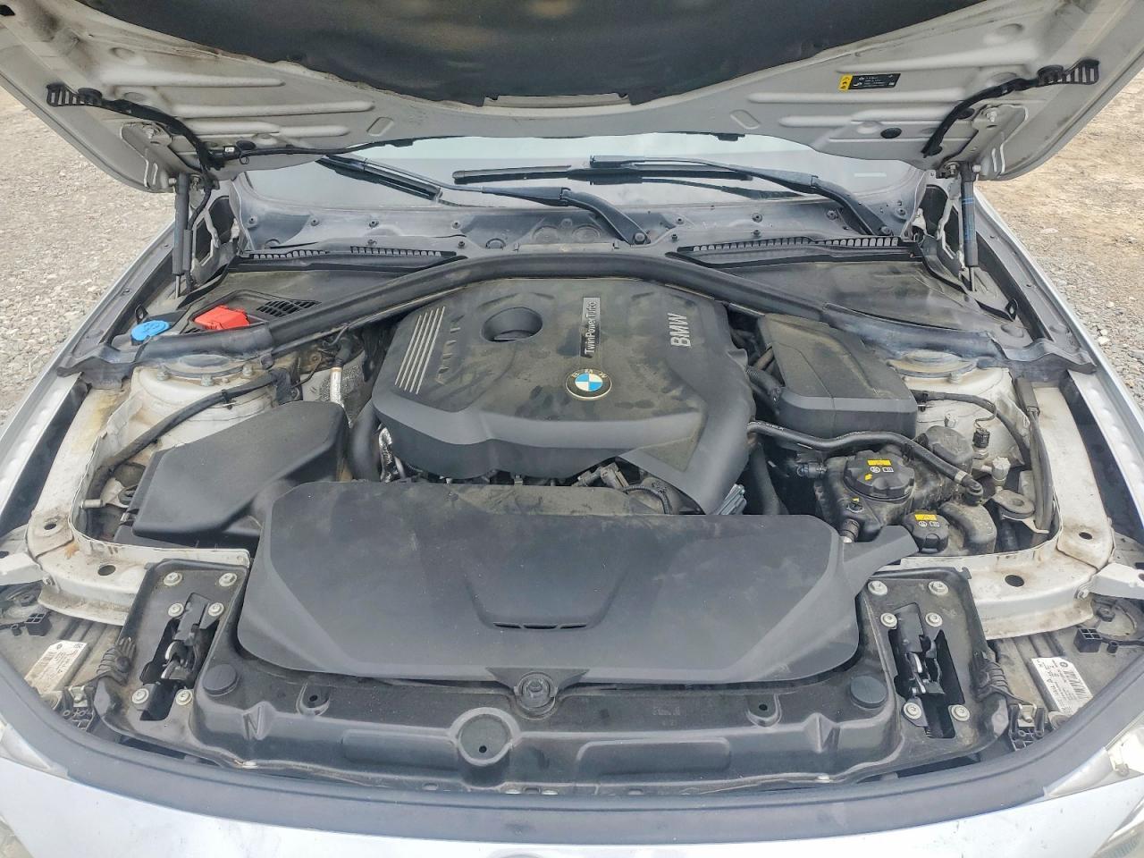 2017 BMW 330 Xi - zdjęcie 11