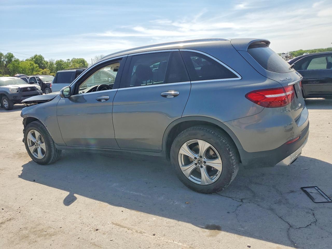 2018 Mercedes-Benz Glc 300 - zdjęcie 2
