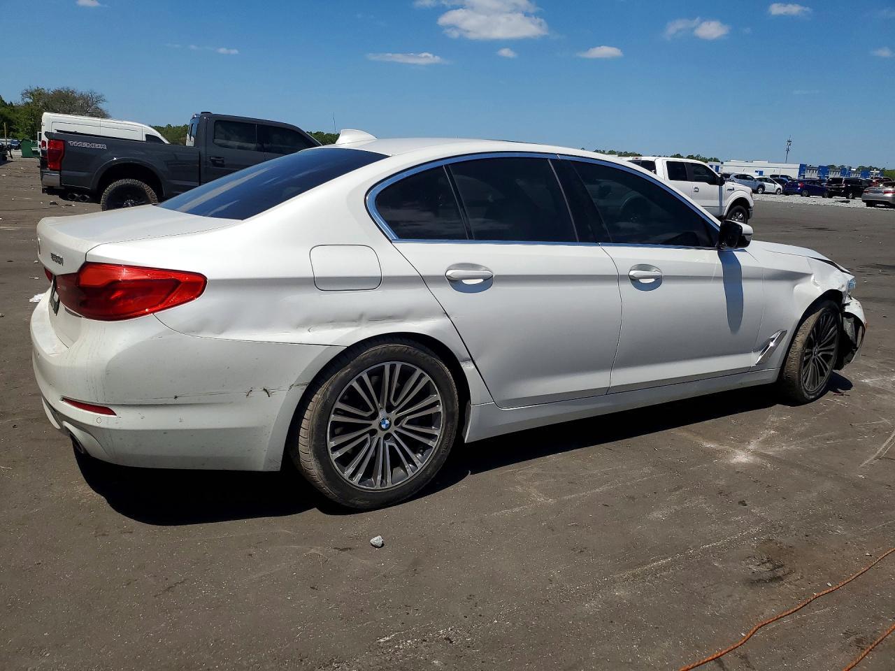 2019 BMW 530 I - zdjęcie 3