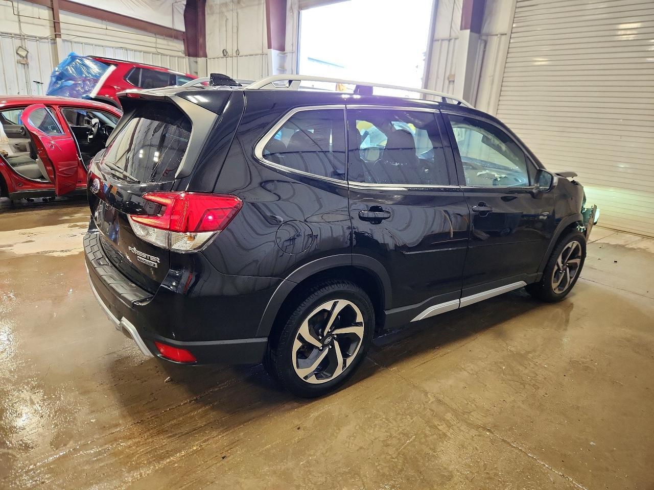 2023 Subaru Forester Touring - zdjęcie 3
