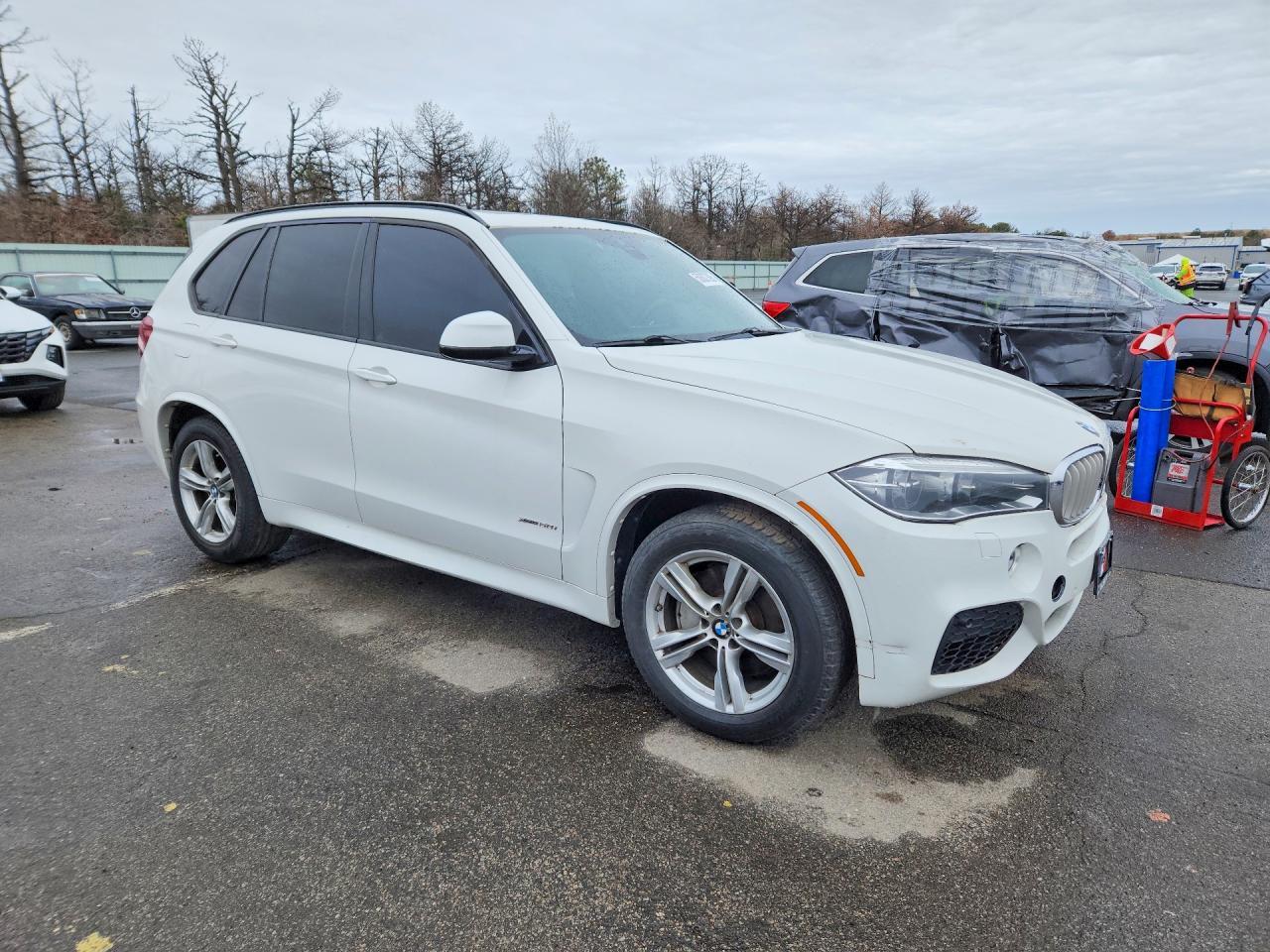 2015 BMW X5 xDrive50I - zdjęcie 4