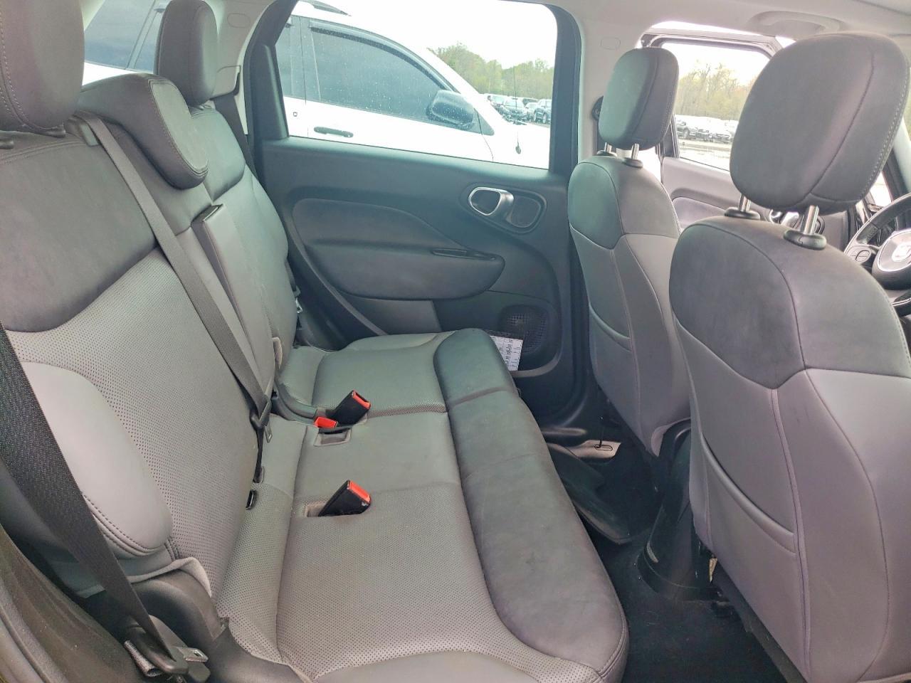 2017 Fiat 500L Trekking - zdjęcie 10