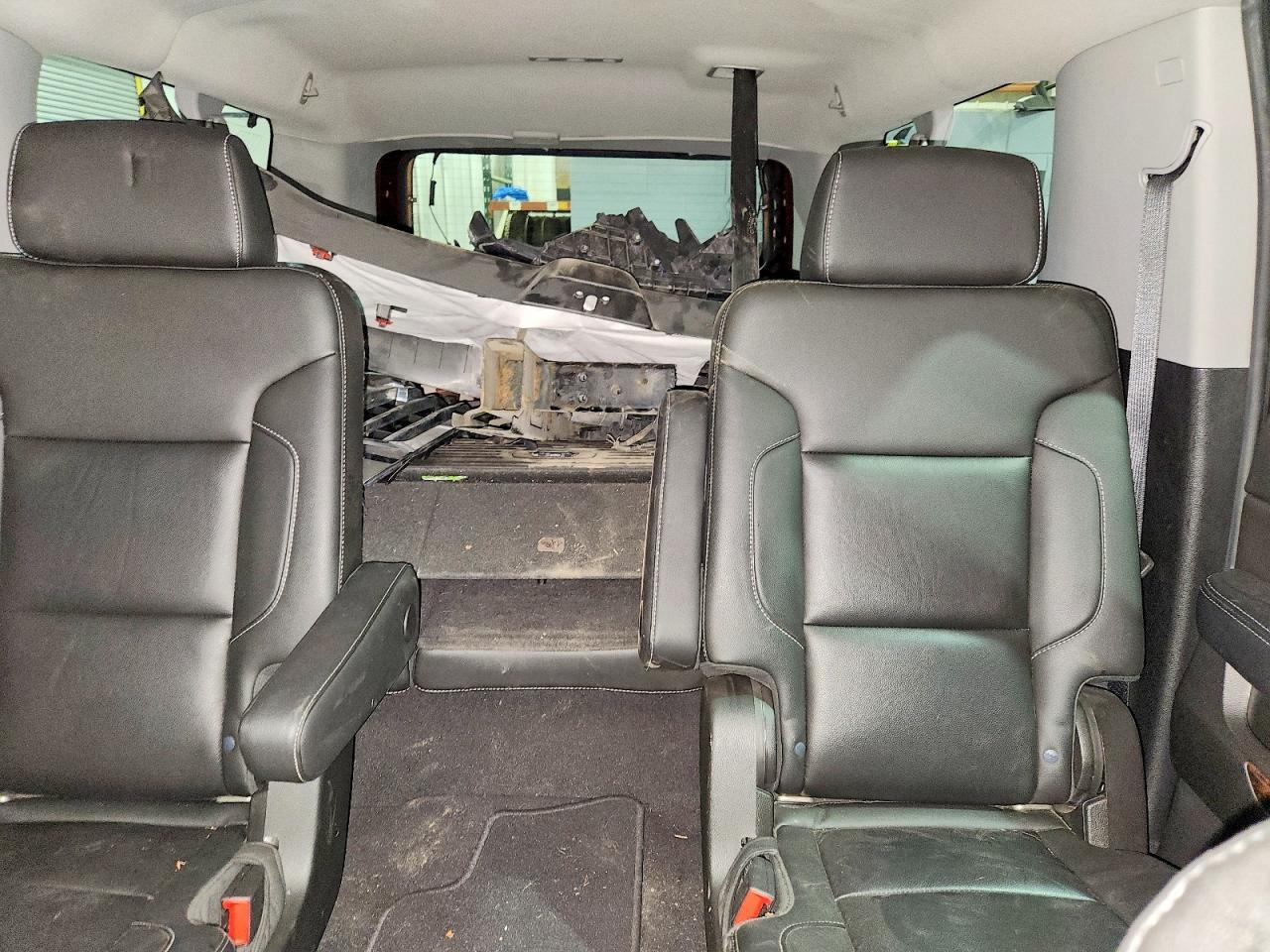 2020 Chevrolet Suburban K1500 Lt - zdjęcie 10