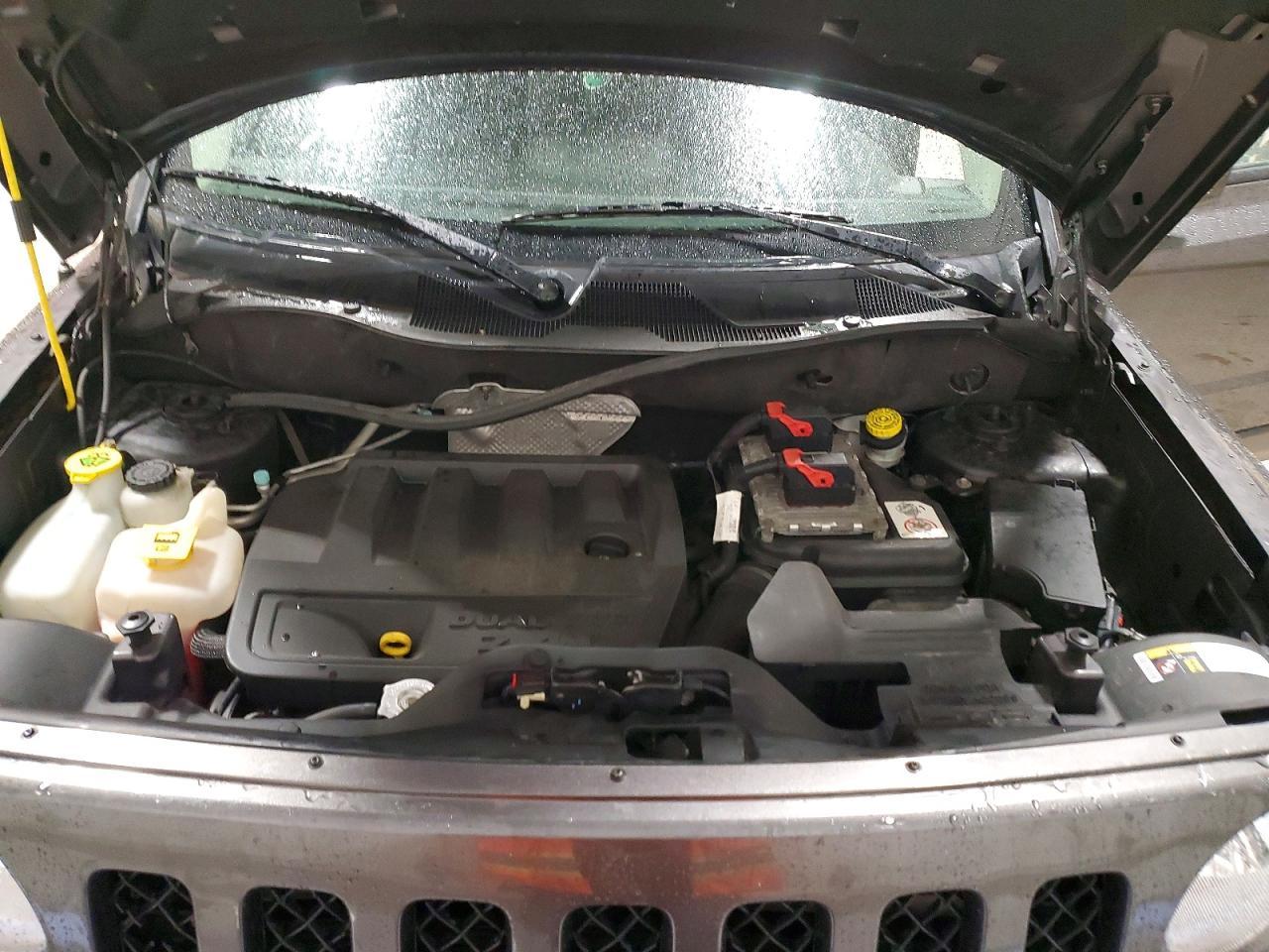 2015 Jeep Patriot Latitude - zdjęcie 11