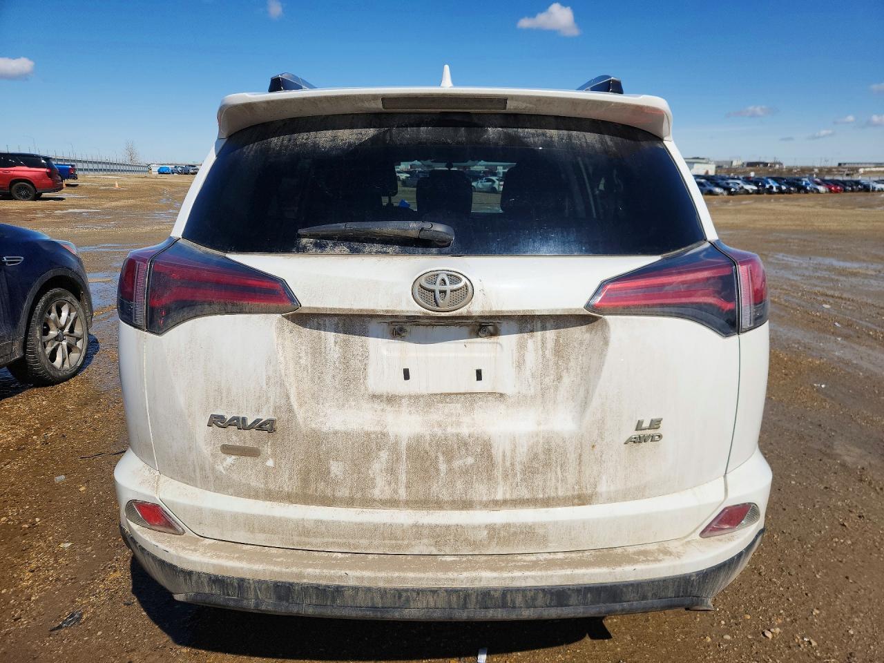 2016 Toyota Rav4 Le - zdjęcie 6