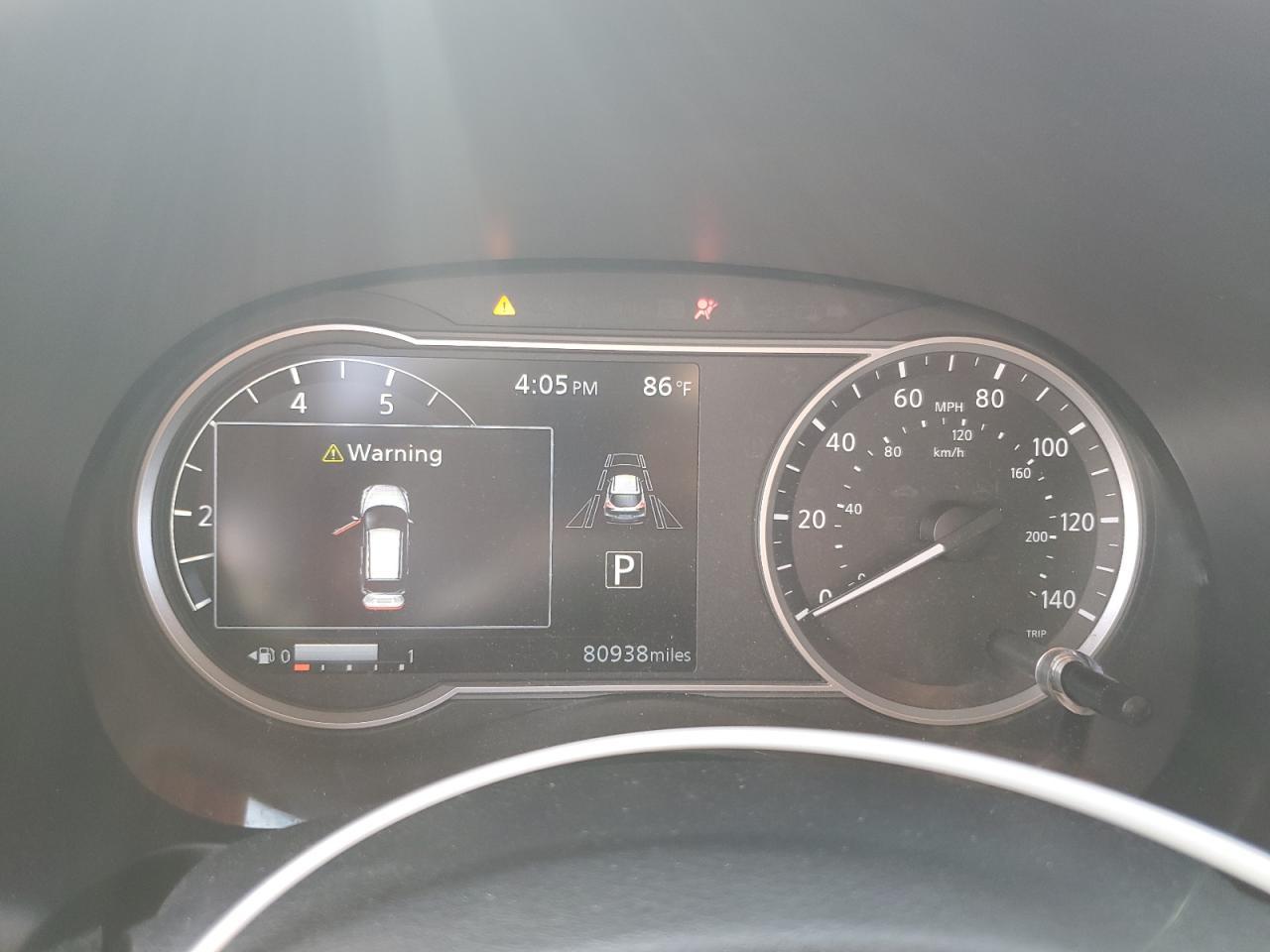 2020 Nissan Kicks Sr - zdjęcie 9