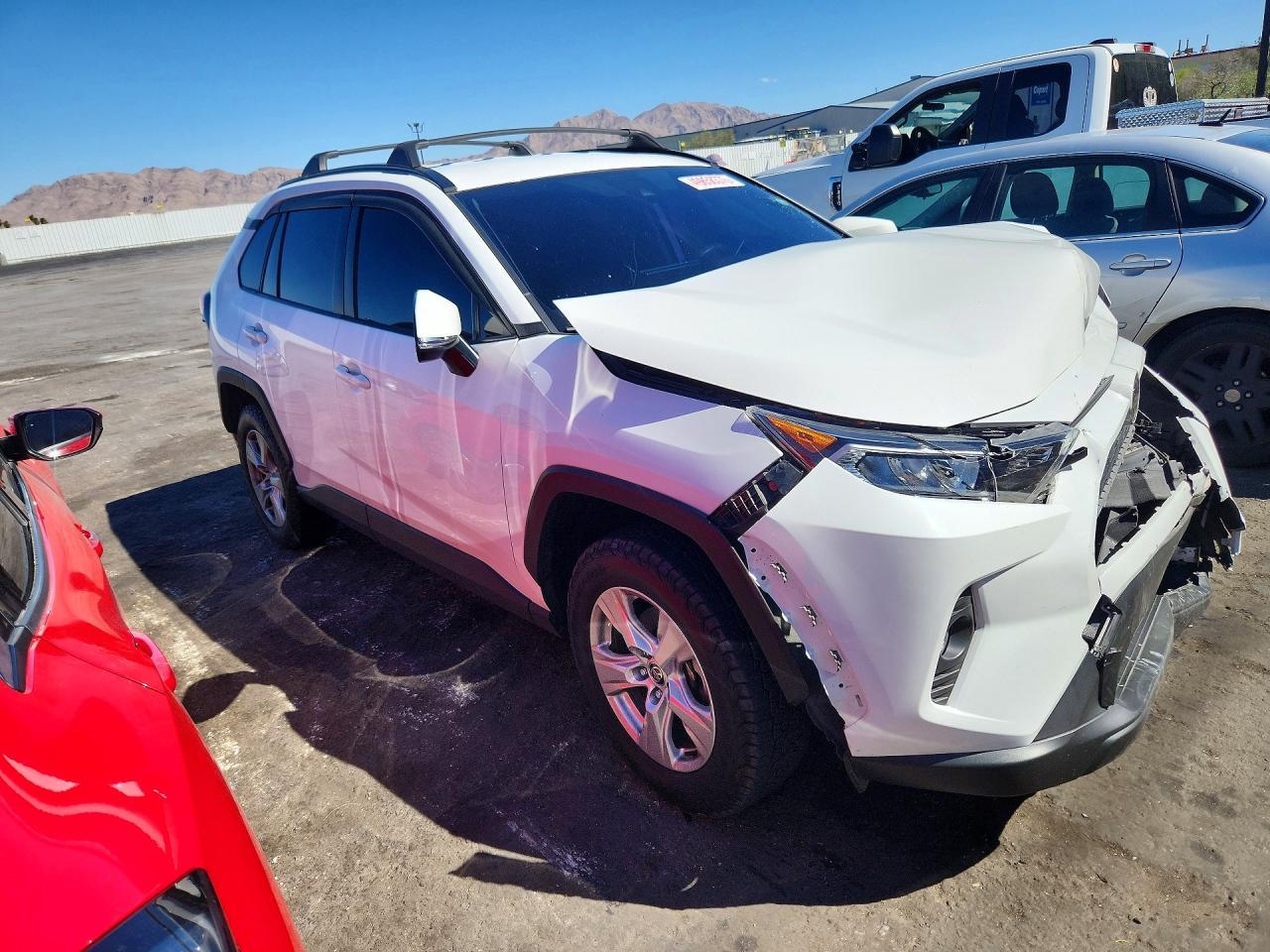 2020 Toyota Rav4 Xle - zdjęcie 4