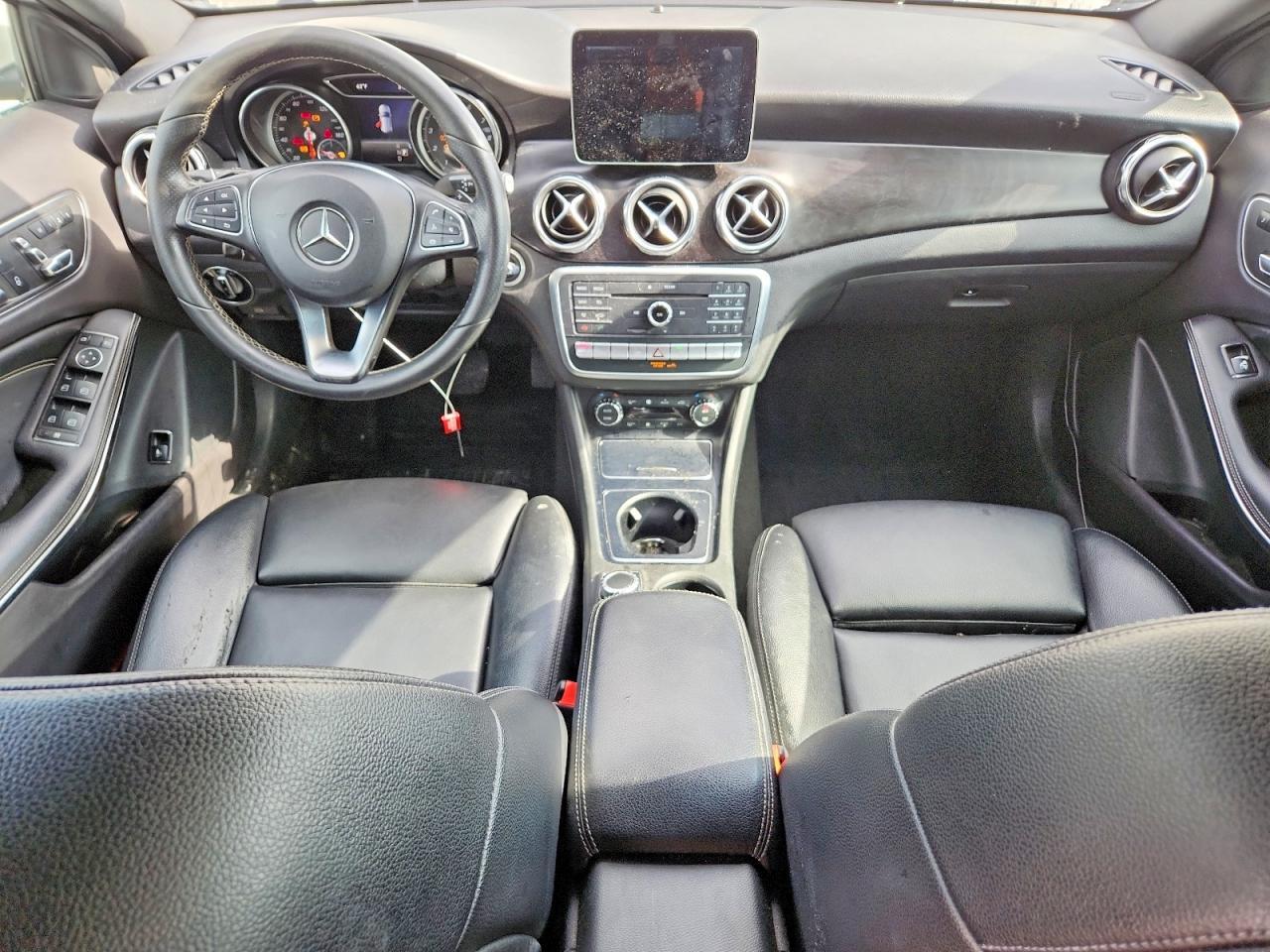 2018 Mercedes-Benz Gla 250 4Matic - zdjęcie 8