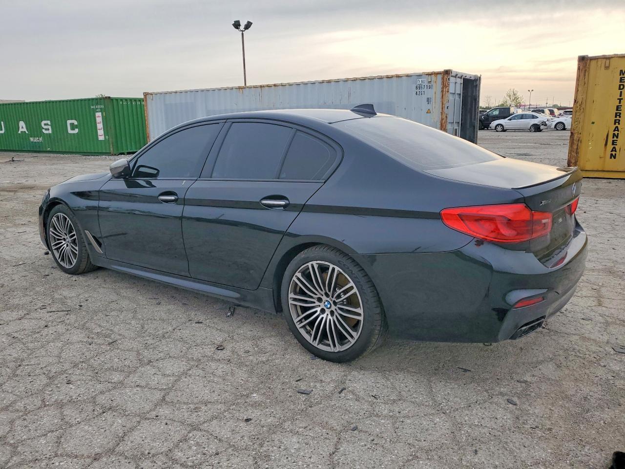 2018 BMW M550Xi - zdjęcie 2