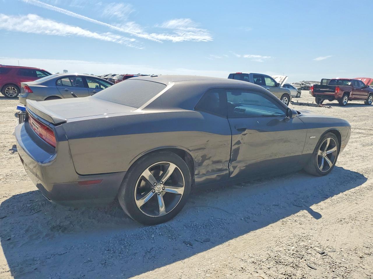 Dodge Challenger - zdjęcie 3