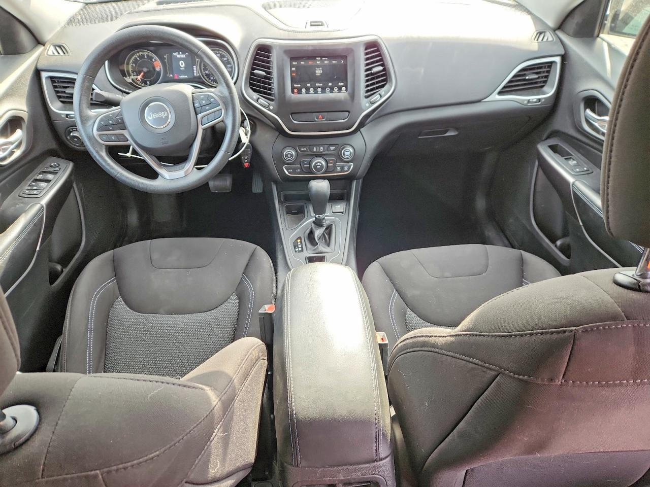 2019 Jeep Cherokee Latitude - zdjęcie 8