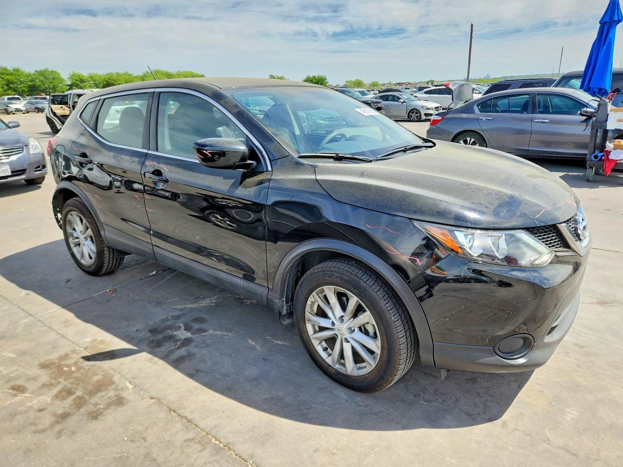 2017 Nissan Rogue Sport S - zdjęcie 4