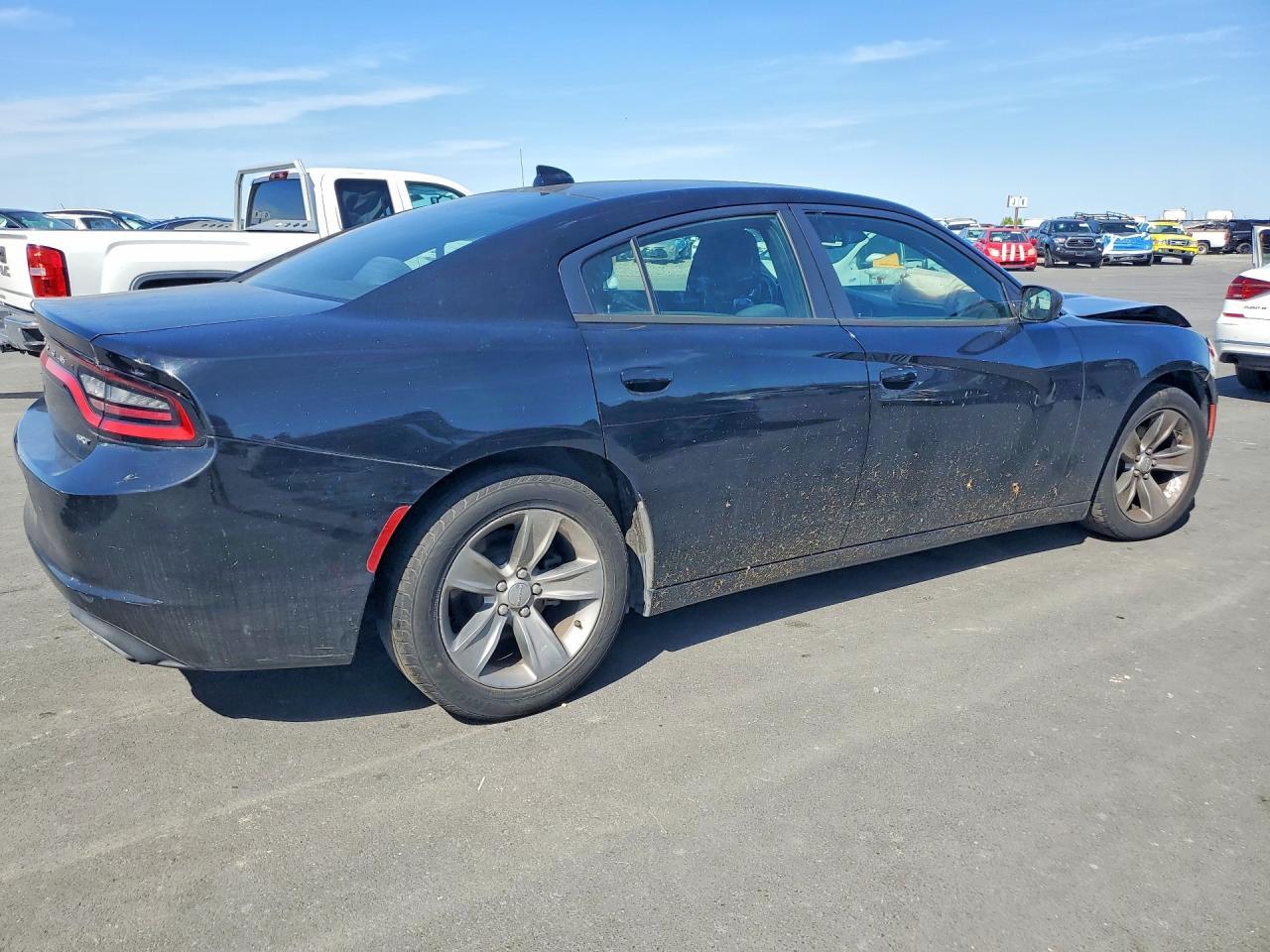 2016 Dodge Charger Sxt - zdjęcie 3