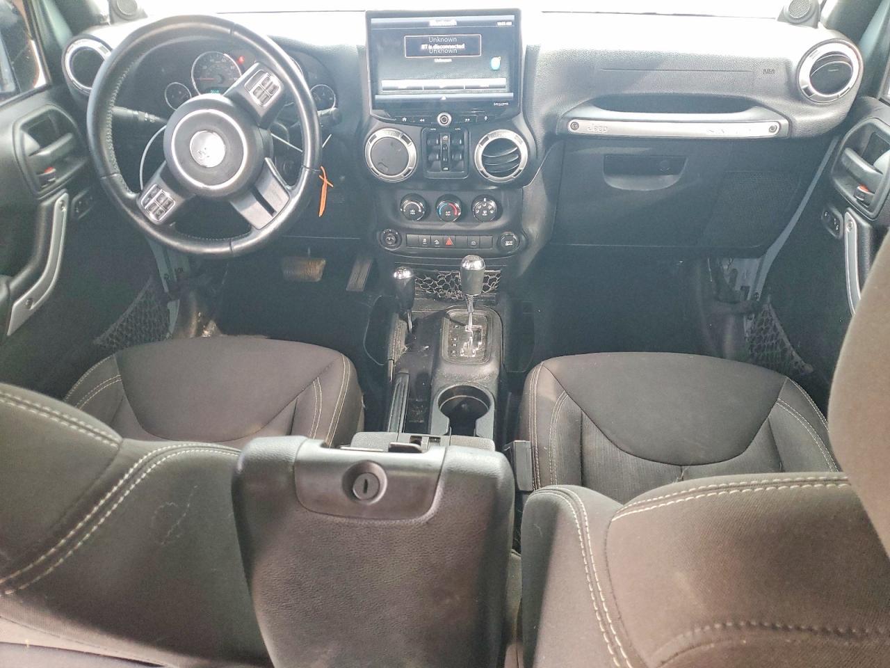 2014 Jeep Wrangler Unlimited Rubicon - zdjęcie 8