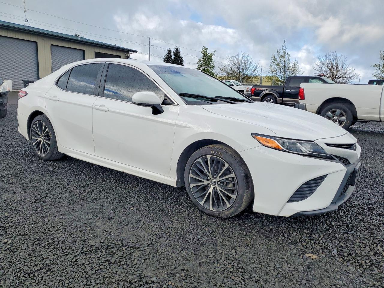 2018 Toyota Camry Se - zdjęcie 4