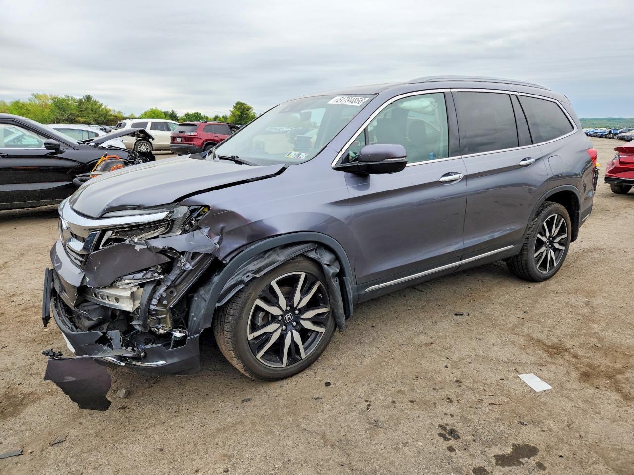2021 Honda Pilot Touring - zdjęcie główne