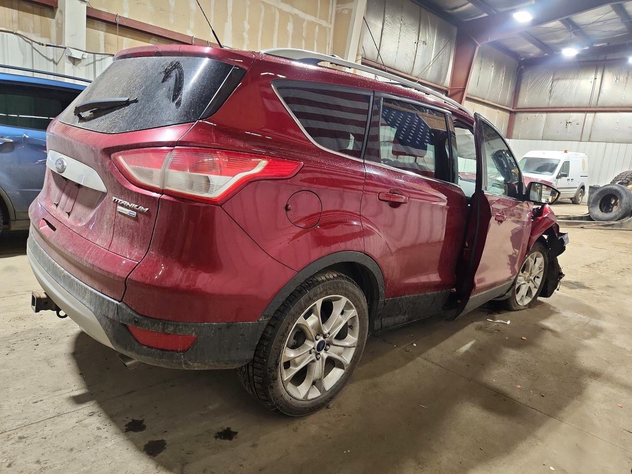 2014 Ford Escape Titanium - zdjęcie 3