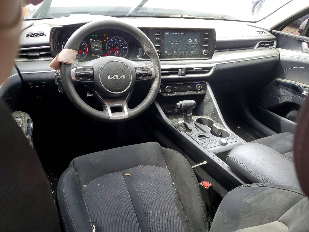 2022 Kia K5 Lxs - zdjęcie 8