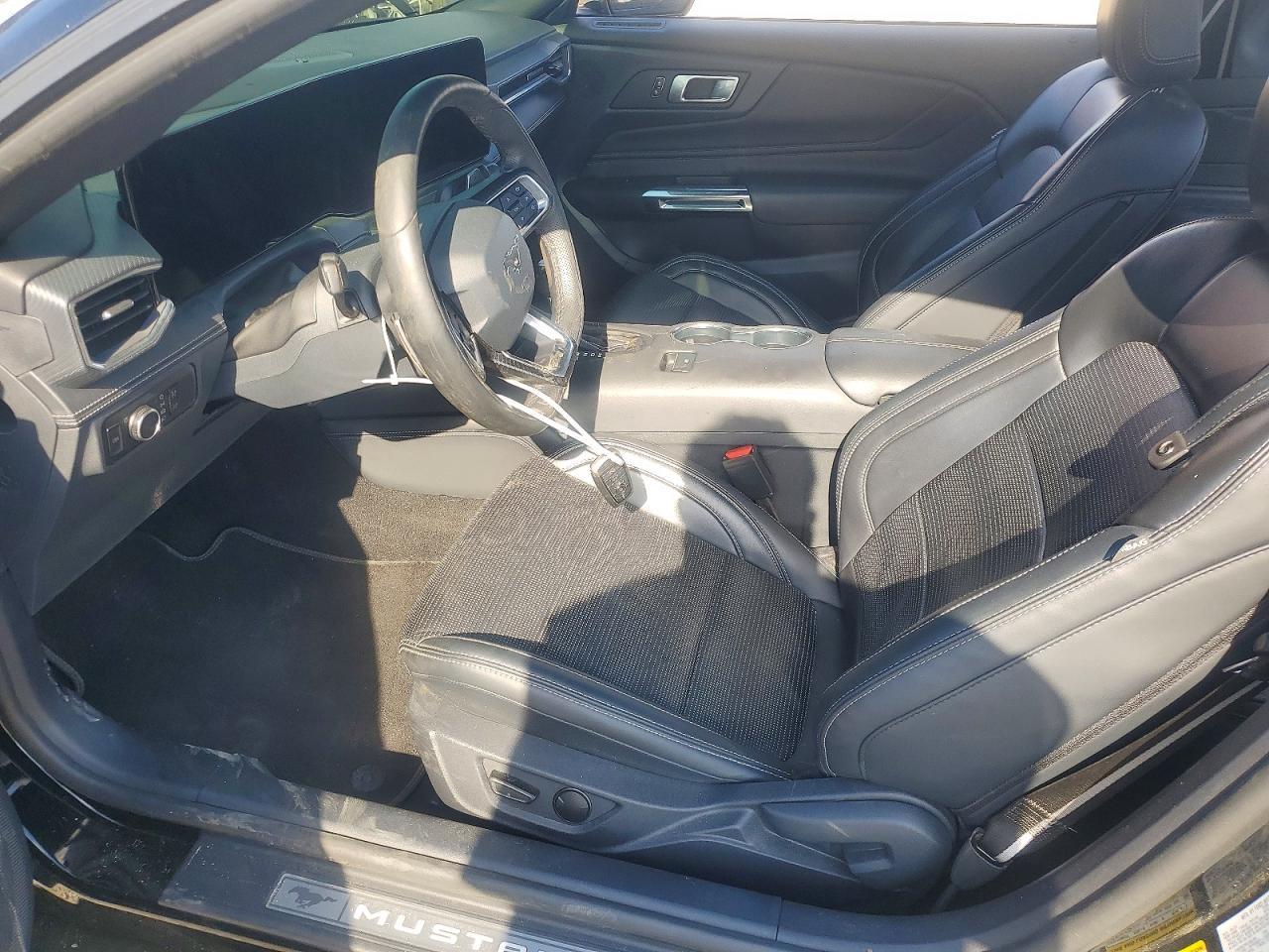 2024 Ford Mustang Gt - zdjęcie 7