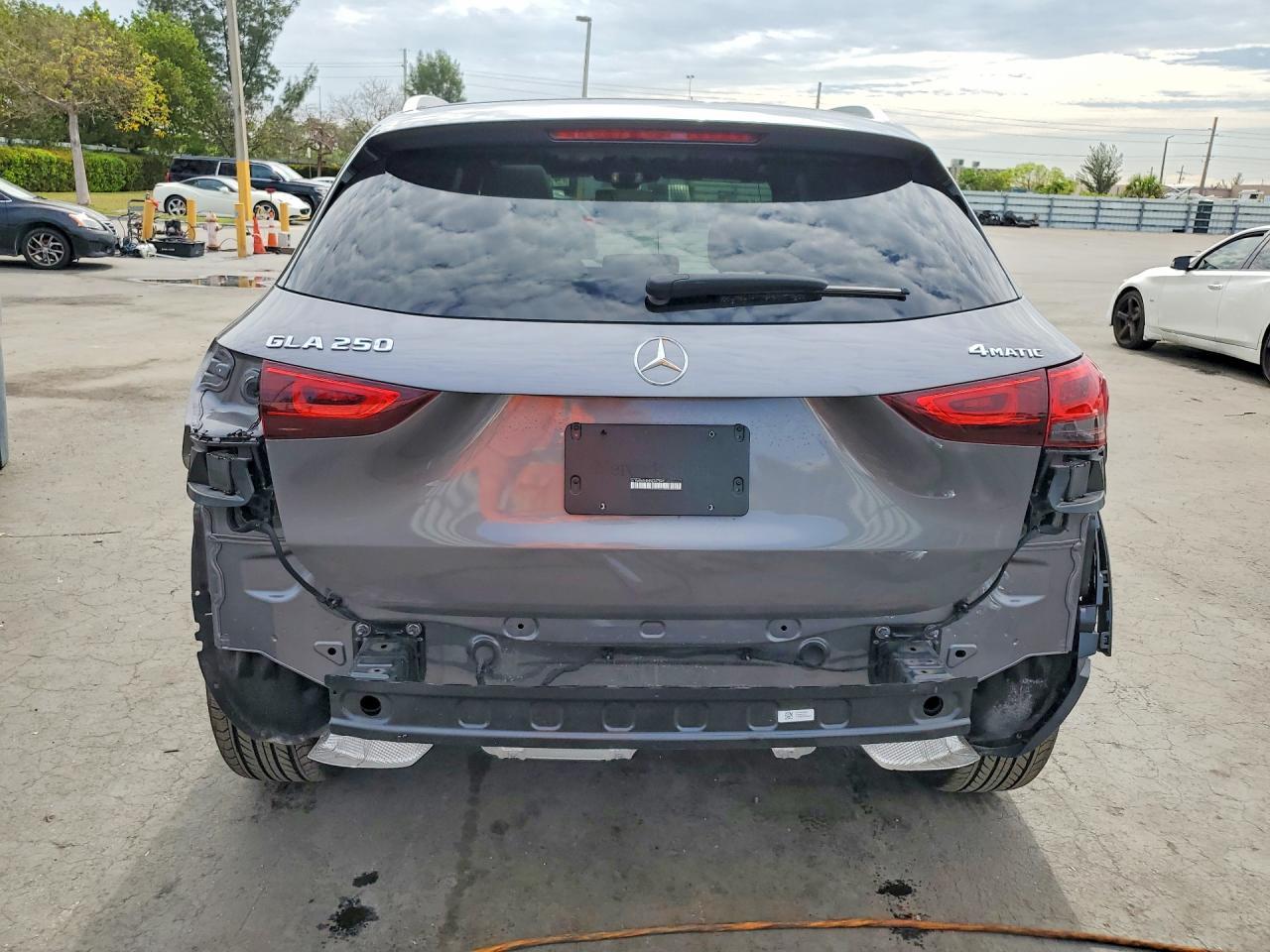 2022 Mercedes-Benz Gla 250 4Matic - zdjęcie 6