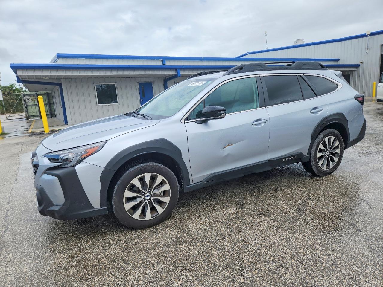 2025 Subaru Outback Limited - zdjęcie główne