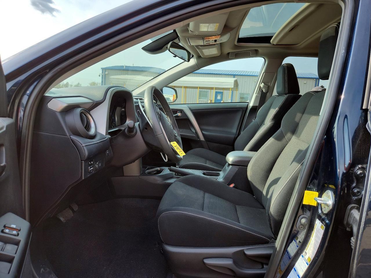 2017 Toyota Rav4 Xle - zdjęcie 7