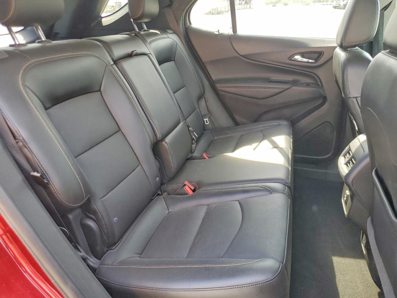 2019 Chevrolet Equinox Premier - zdjęcie 11