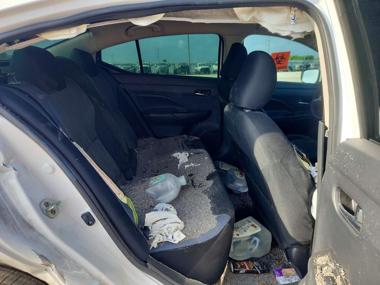 2025 Nissan Versa Sv - zdjęcie 10