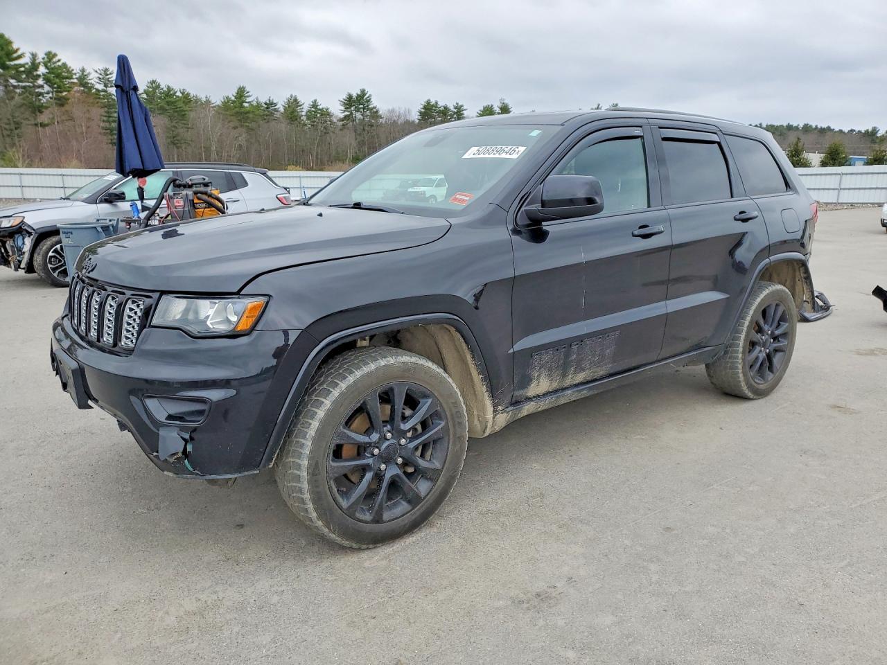 2020 Jeep Grand Cherokee Laredo - zdjęcie główne
