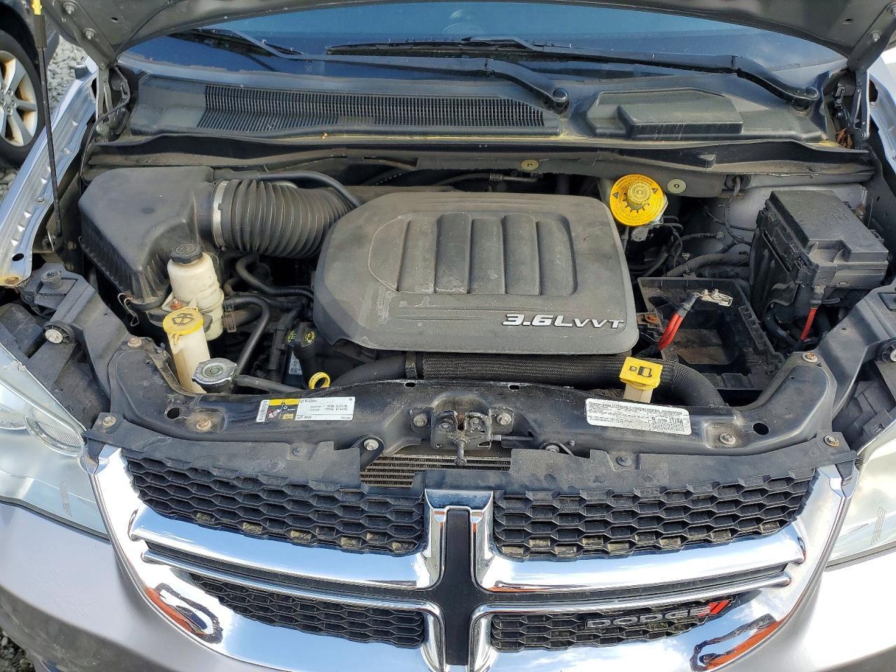 2015 Dodge Grand Caravan - zdjęcie 12