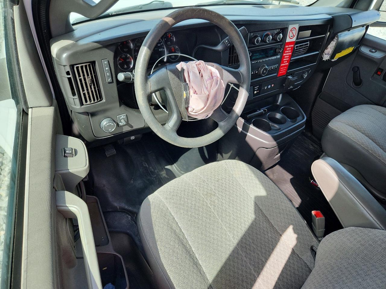 2018 Chevrolet Express G2500 - zdjęcie 8