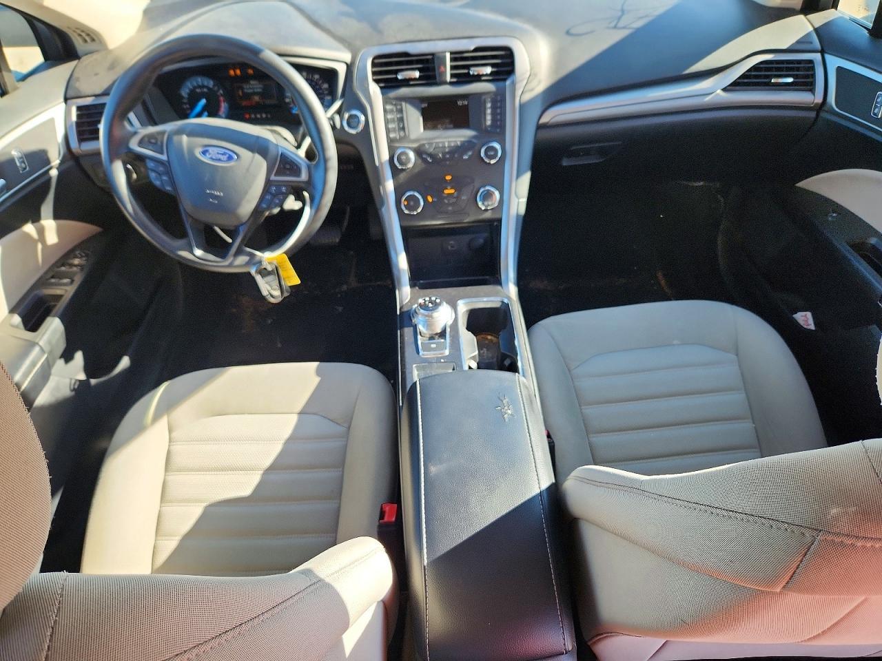2019 Ford Fusion S - zdjęcie 8