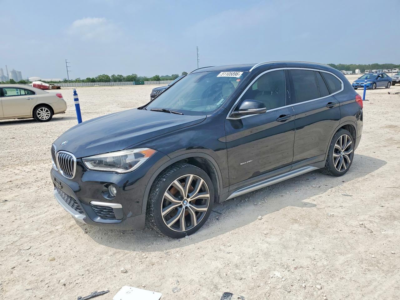 2017 BMW X1 xDrive28I - zdjęcie główne