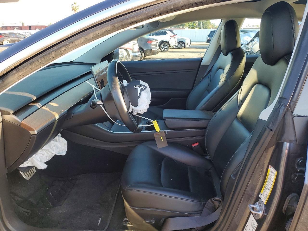 2019 Tesla Model 3 - zdjęcie 7