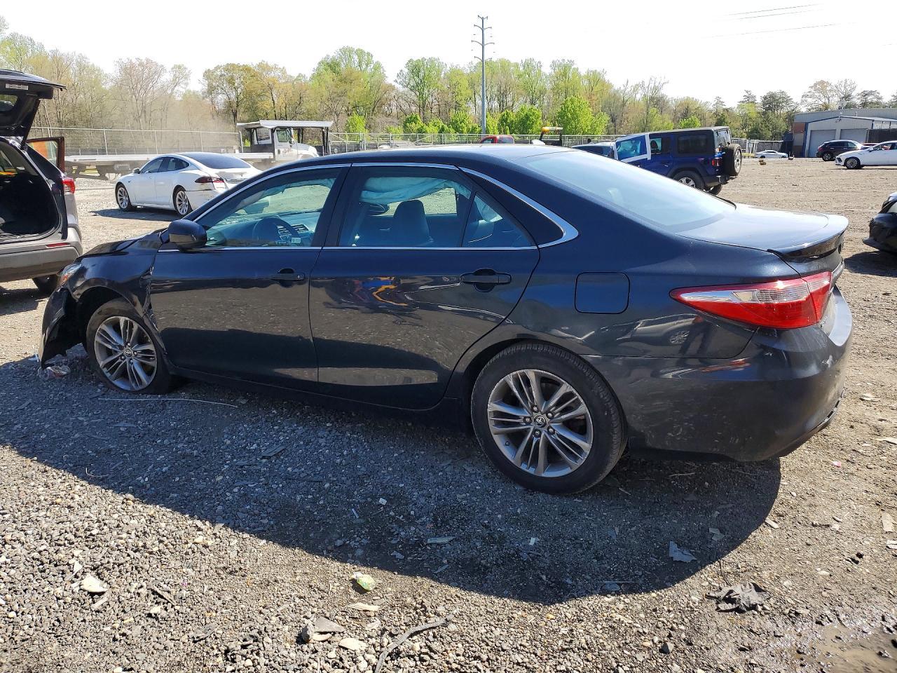 2017 Toyota Camry Se - zdjęcie 2