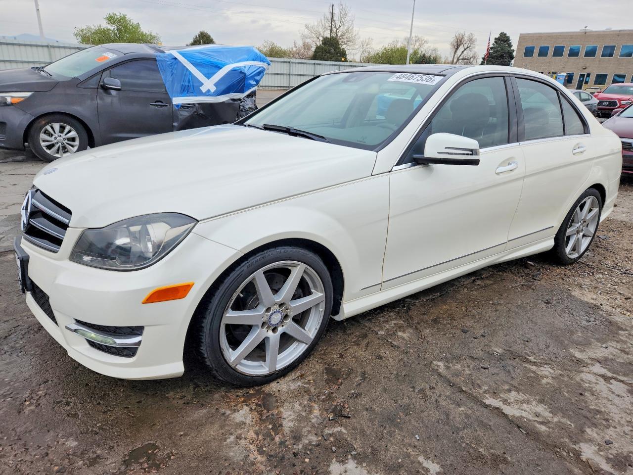 2014 Mercedes-Benz C 300 4Matic - zdjęcie główne
