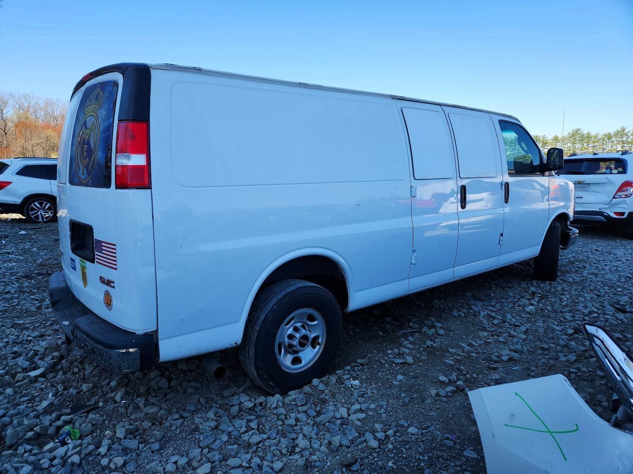 2020 GMC Savana G3500 - zdjęcie 3