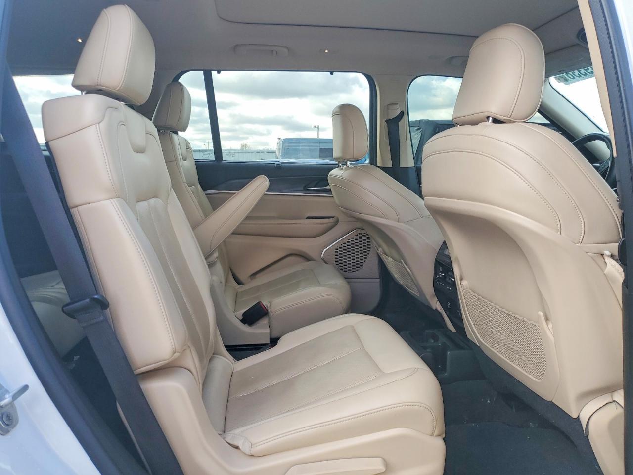 2021 Jeep Grand Cherokee L Limited - zdjęcie 11