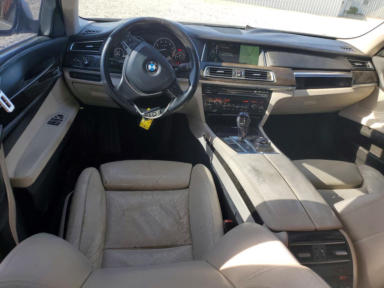 2013 BMW 740 Li - zdjęcie 8