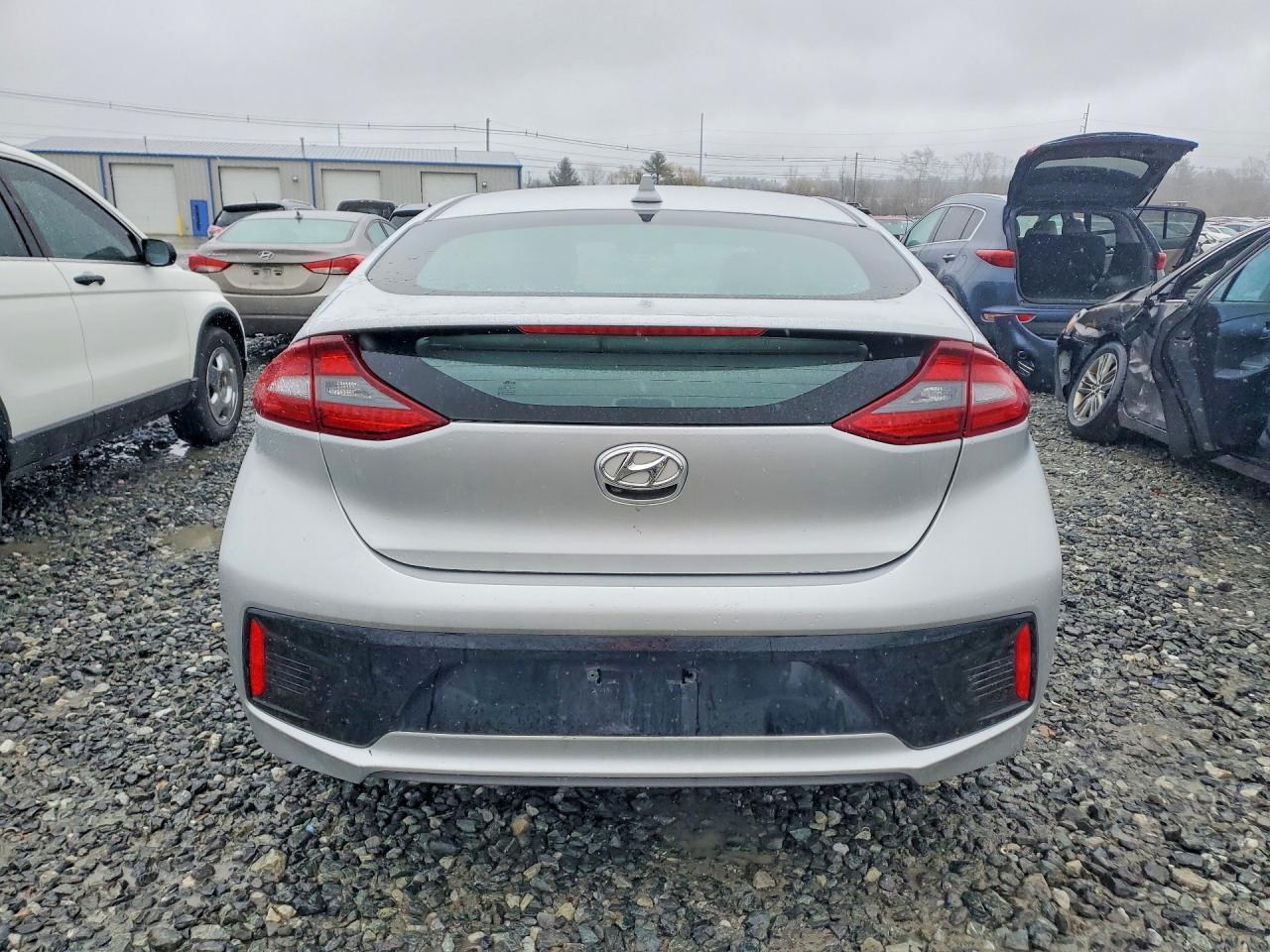 2017 Hyundai Ioniq Hybrid Sel - zdjęcie 6