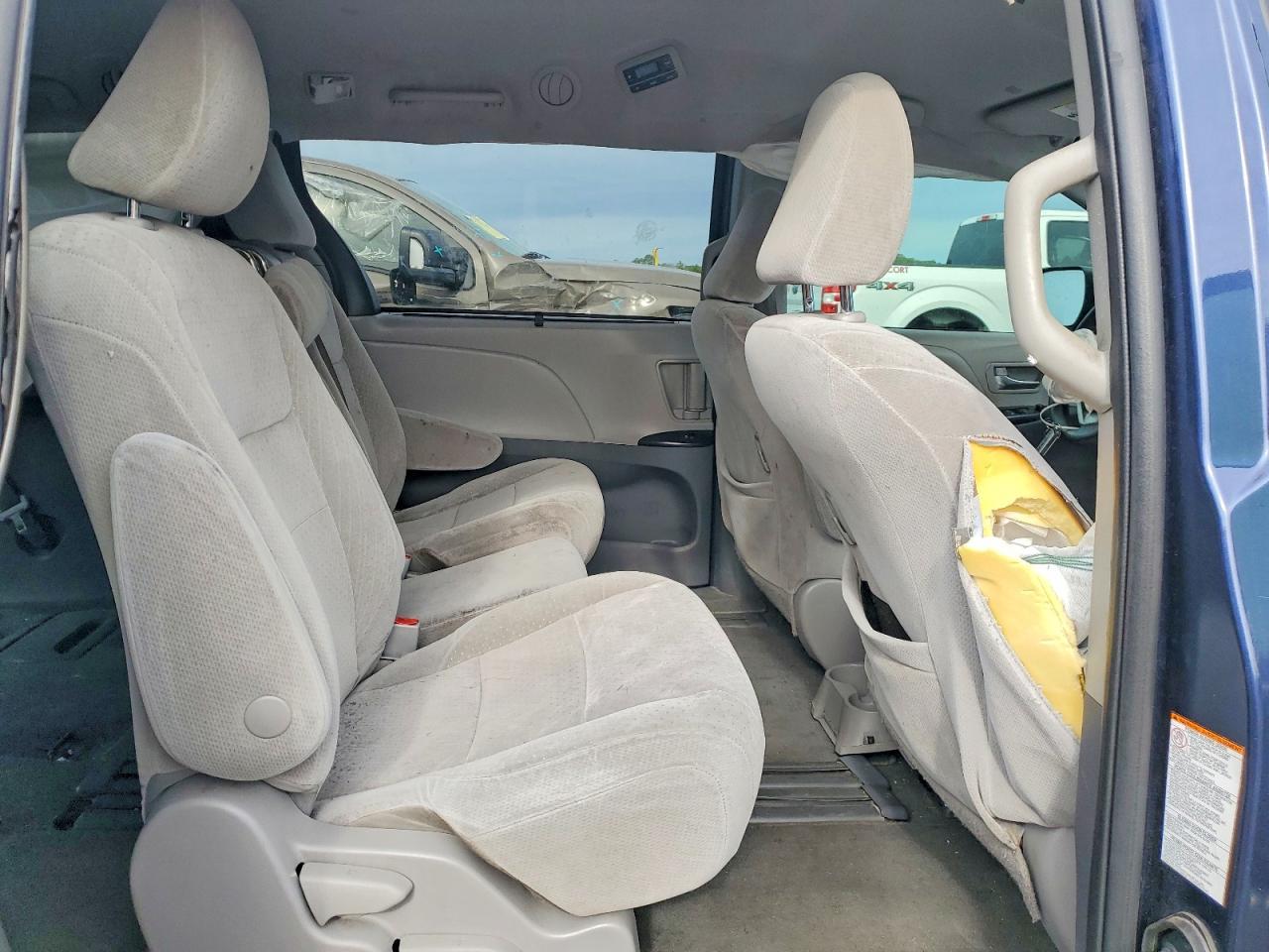 2020 Toyota Sienna Le 8-Passenger - zdjęcie 11