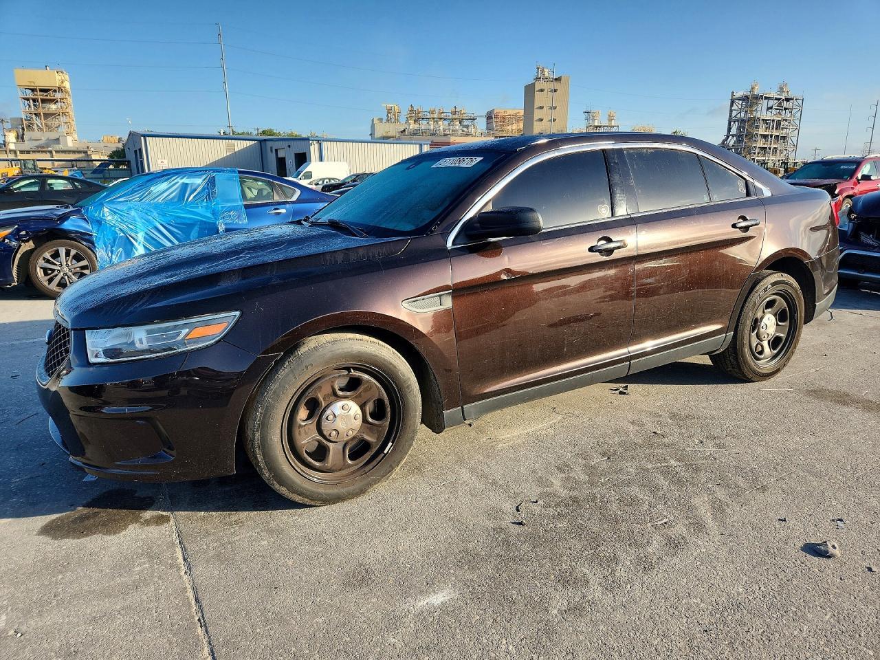2017 Ford Taurus Police Interceptor - zdjęcie główne